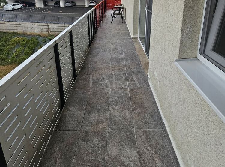 Apartament cu 2 camere, balcon de 20,45 mp, bloc nou. - Poză 7