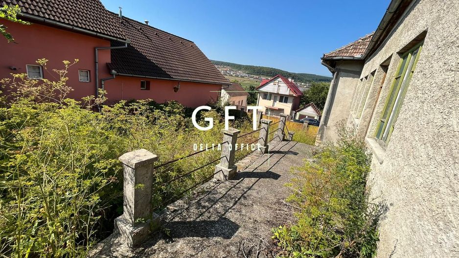 TEREN INTRAVILAN + CASA IN CHINTENI - Poză 4