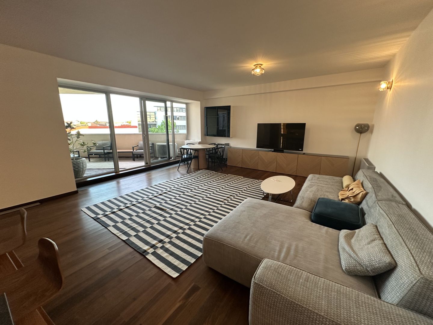 Apartament 3 camere cu parcare subterana - Poză 13