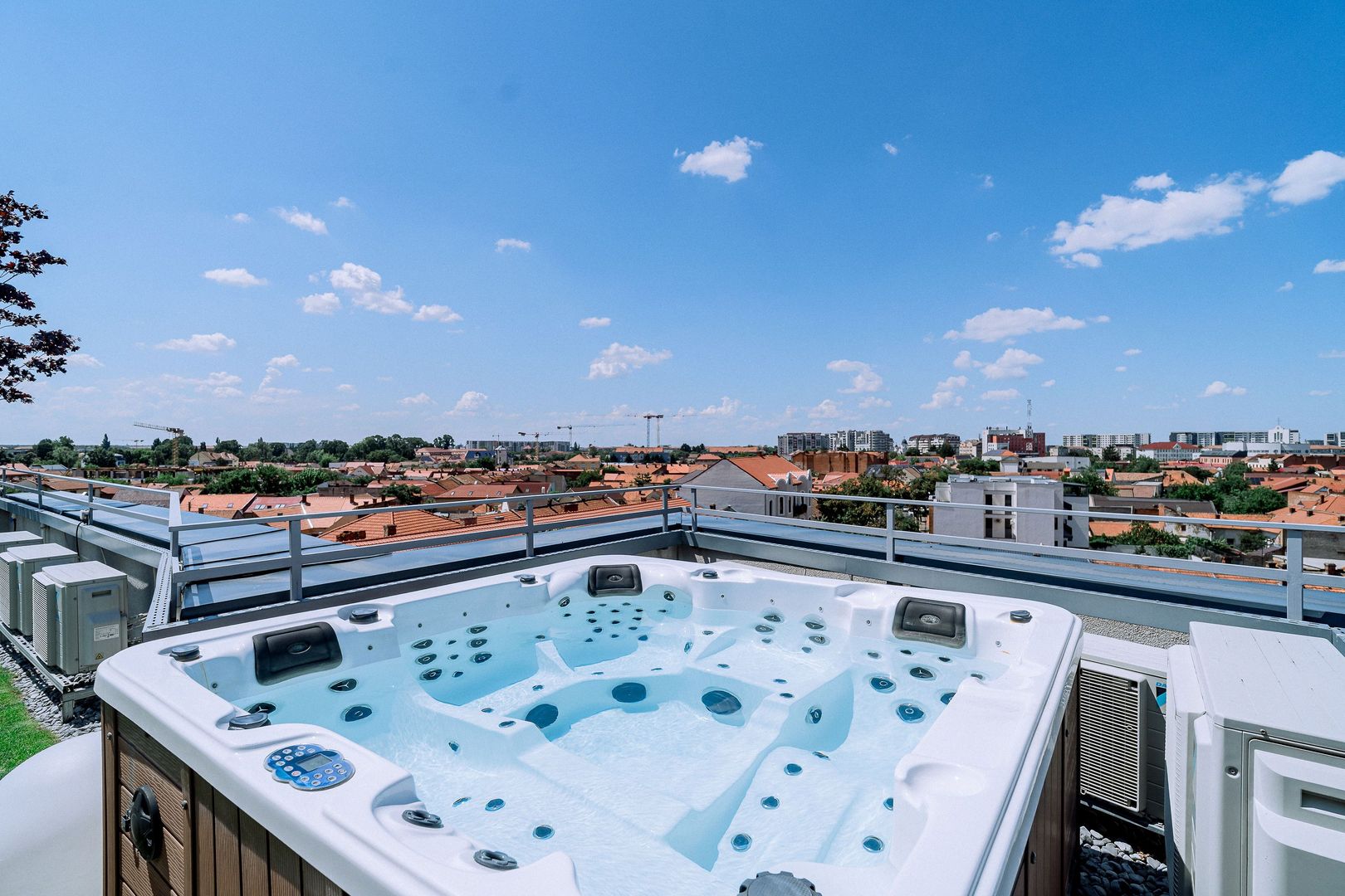 Penthouse 4 camere, ultracentral, Oradea. 800 000 E + TVA. Comision 0 - Poză 24