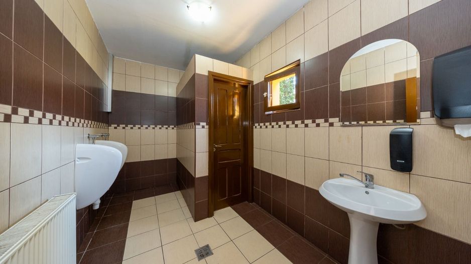Proprietate turistică în centrul Cristianului 760 mp, teren 1.700 mp - Poză 14