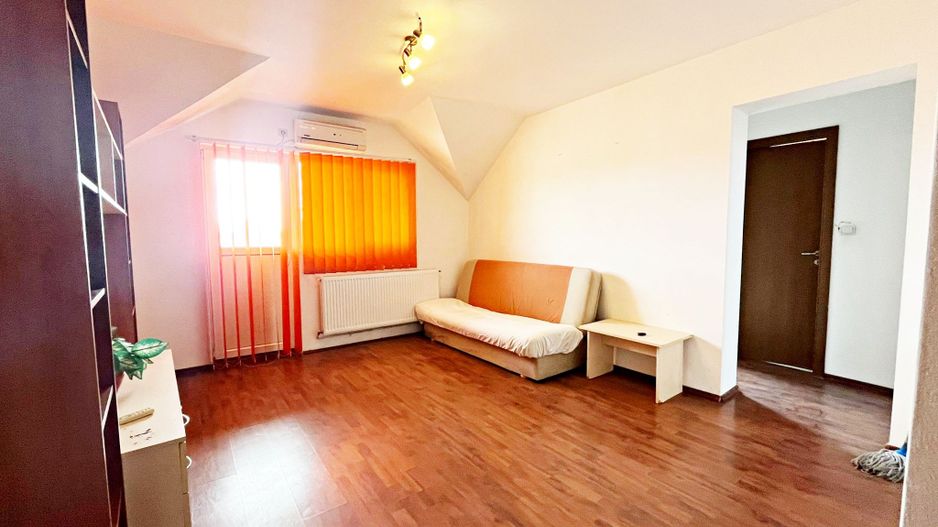 Apartament 2 camere de vânzare in zona Rogerius, Oradea - Poză 11