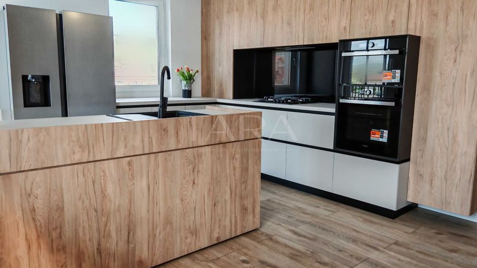 Apartament cu 3 camere decomandate, parcare subterană, Dâmbul Rotund. - Poză 1