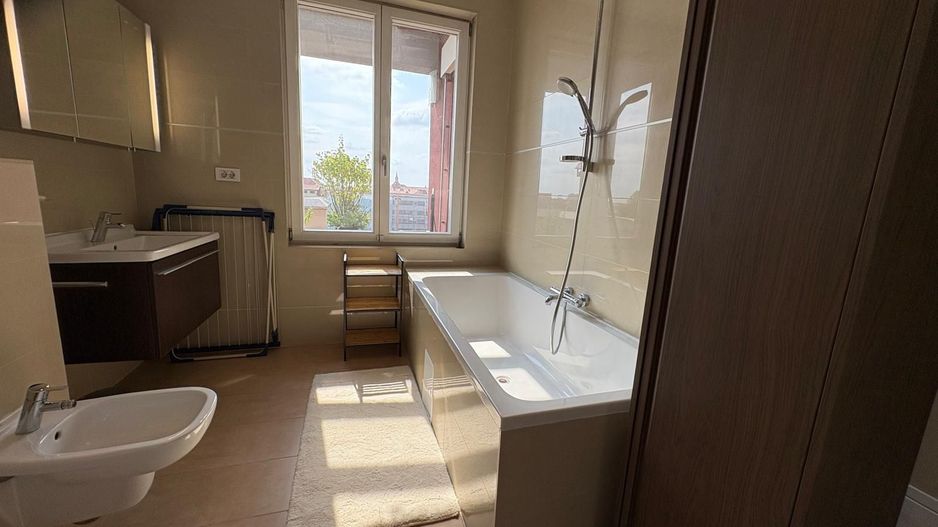 Luxury penthouse for rent close to the Center of Timisoara - Poză 19