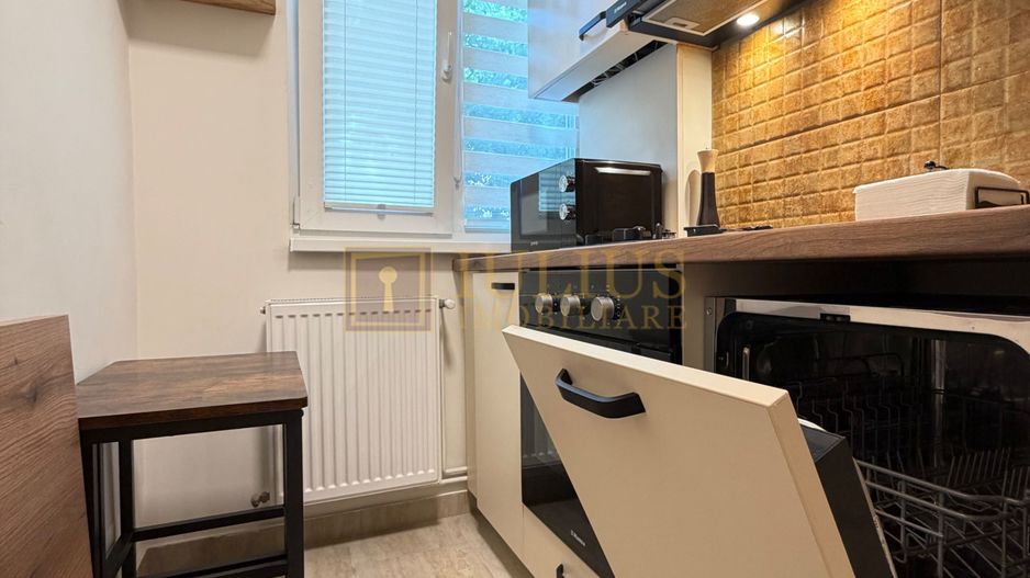Mc Donald's - Spital Judetean Pius Brînzeu; centrala proprie, mobilar modern. - Poză 15