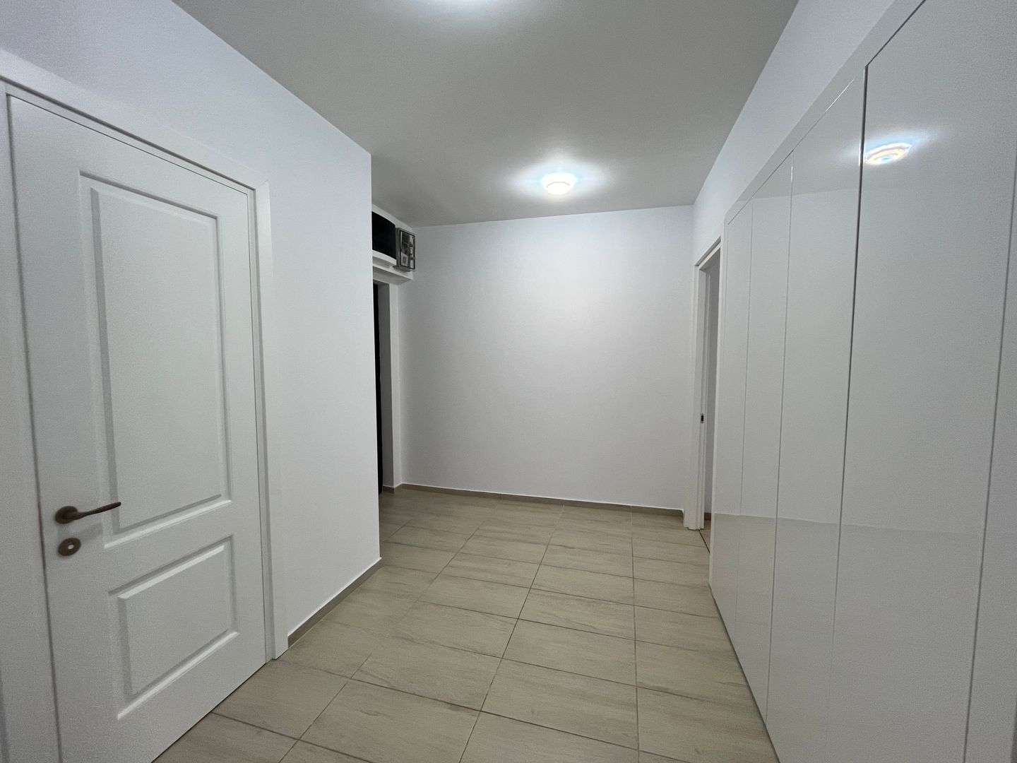APARTAMENT SUPERB CU 5 CAMERE  LA INCHIRIERE PE SOSEAUA NORDULUI - Poză 7