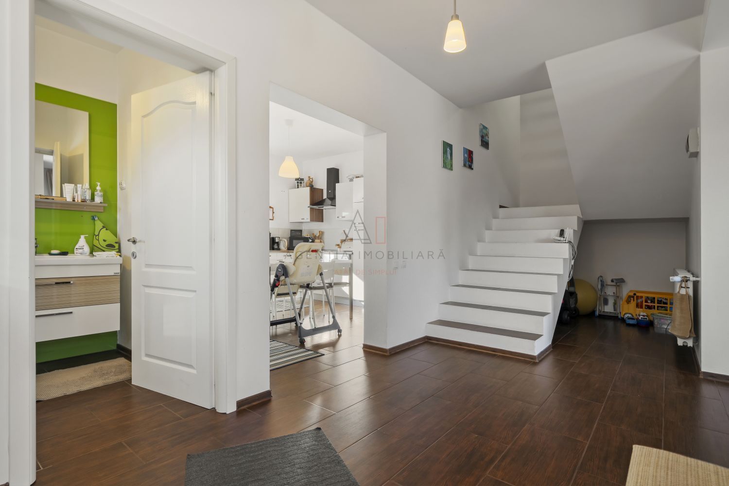 Casă P+1+M I curte 500 mp — Comision 0 - Poză 4