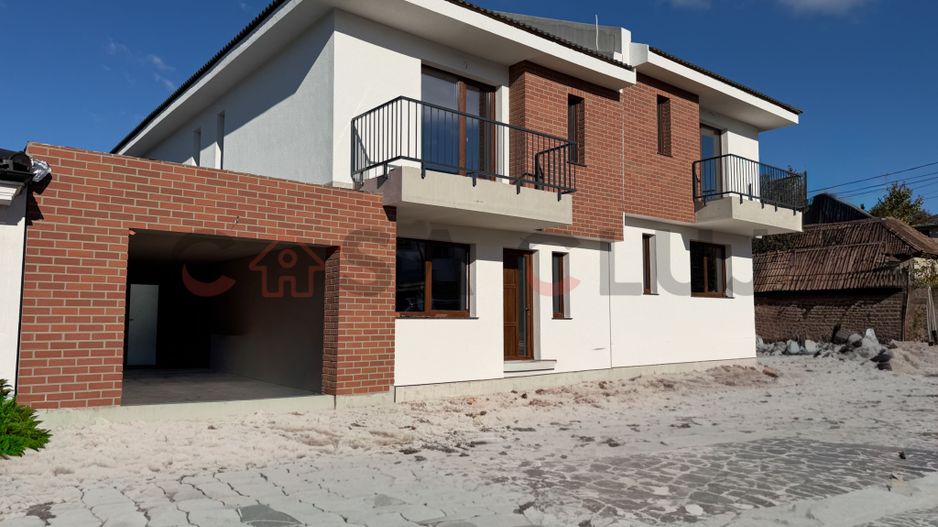 Casa cu 4 camere si garaj in Borhanci, zona TCI! - Poză 1