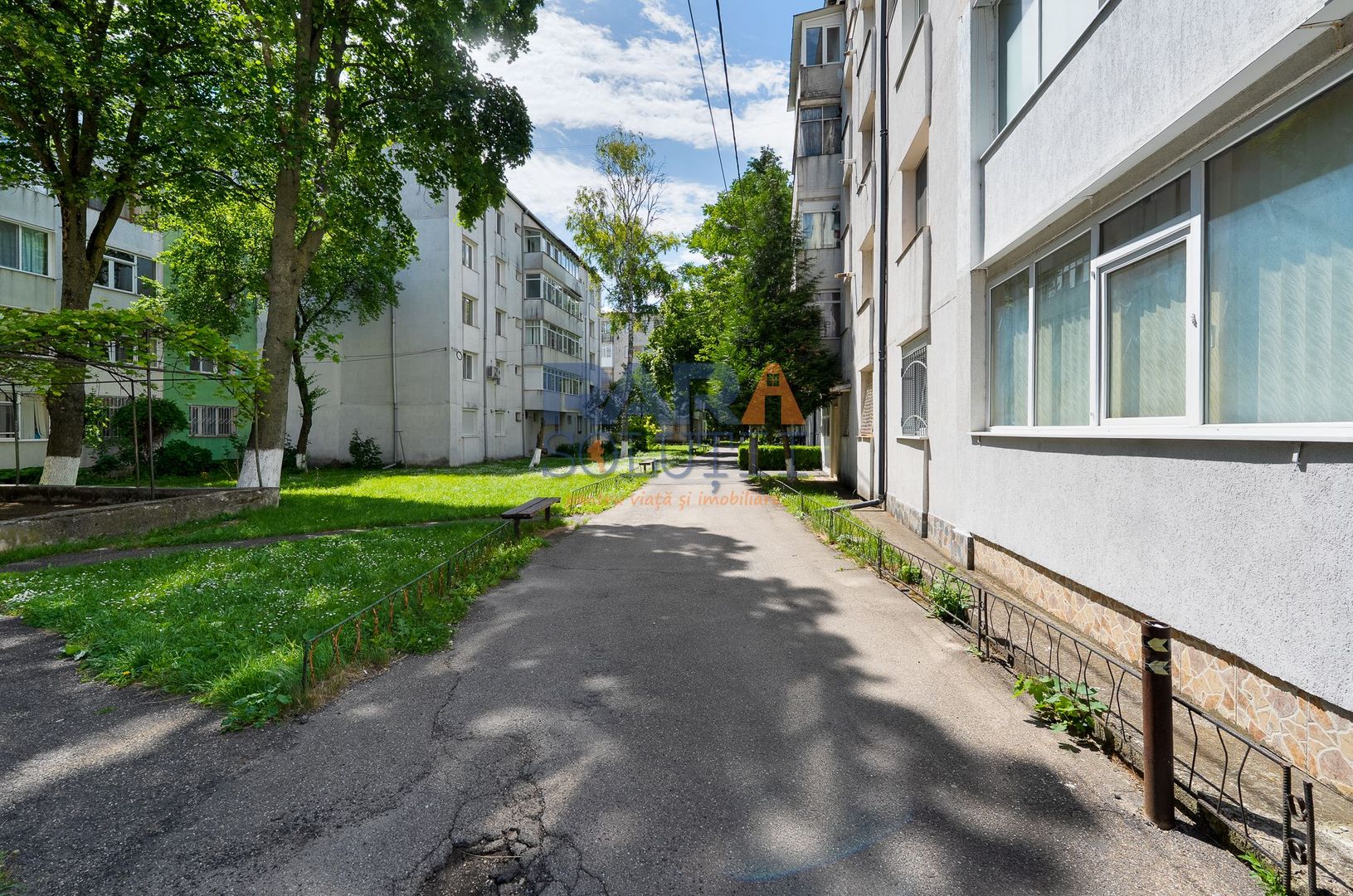 Apartament la etajul 1 - zonă superbă - Poză 1