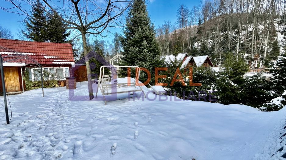 Pensiune de vânzare în Cârțișoara – investiție turistică la poalele munților - Poză 3