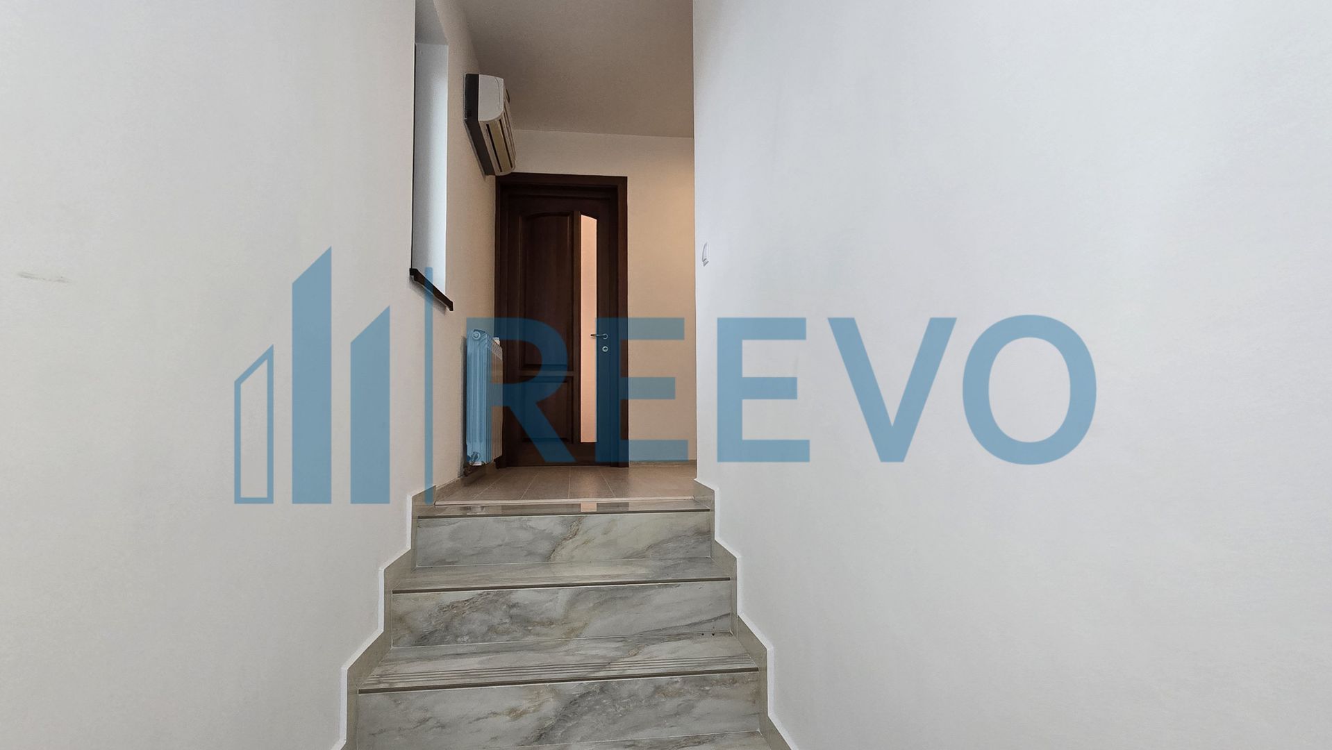 Casă de închiriat în Lilieci - Poză 13