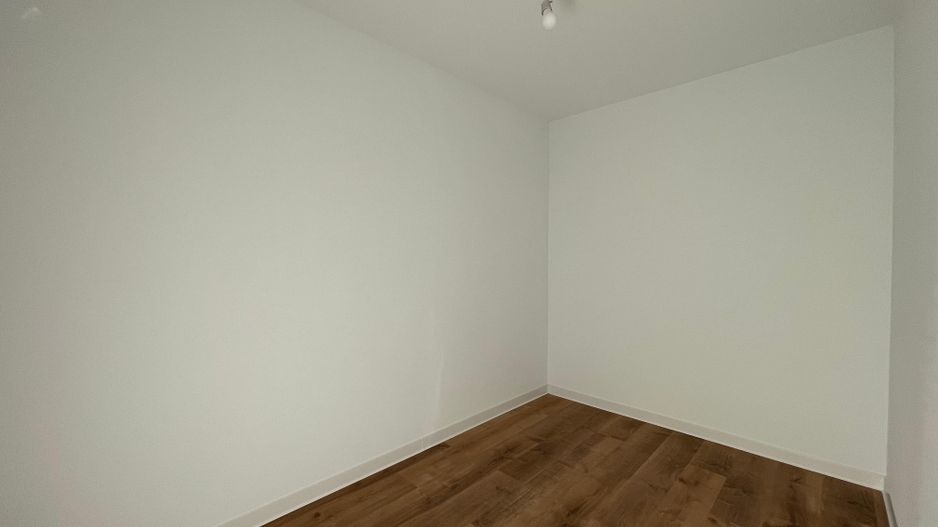 Duplex despartit prin camera tehnica - finisaje premium - Poză 16