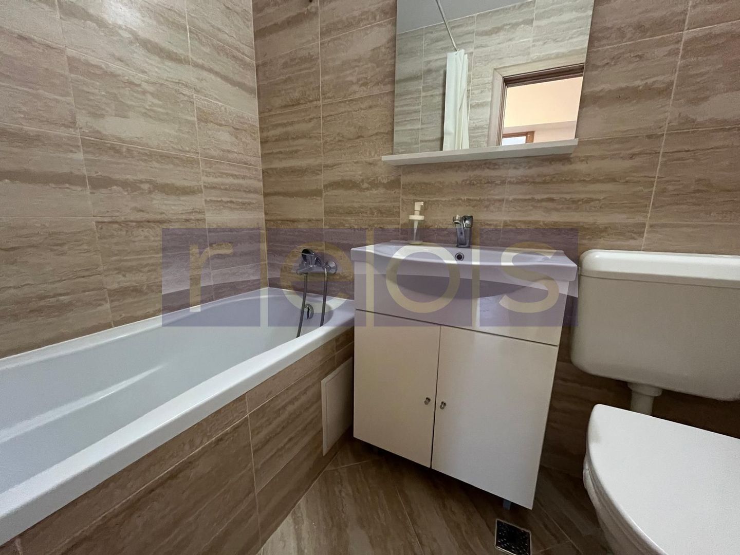 De inchiriat Garsoniera pe Bdul Decebal | 45 mp | nemobilata | - Poză 7