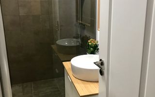 Apartament 2 camere ultracentral // Bulevardul Unirii // vedere Fantani - Poză 12