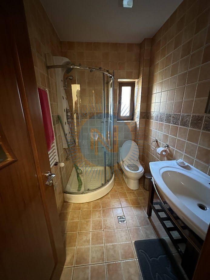 Vila cu piscina British School - Poză 30