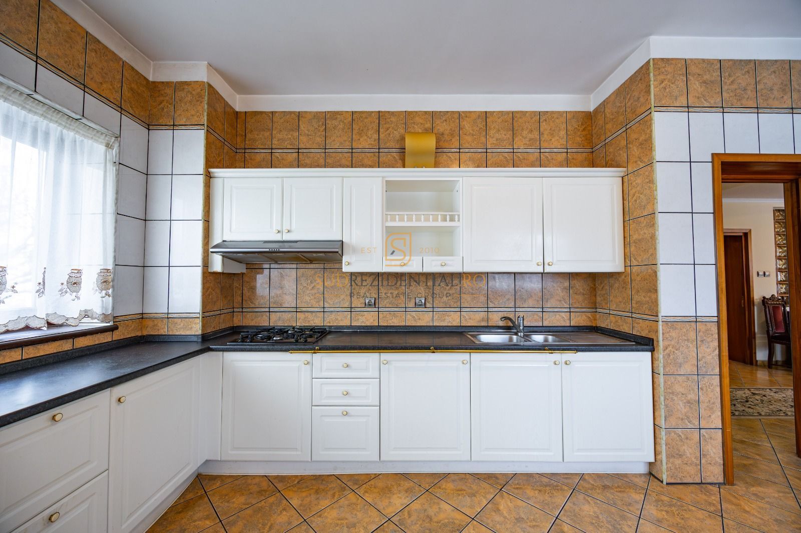 Vila impresionanta D+P+E+M | 500+ mp | teren 2652 mp | piscina - Poză 13