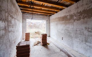 Casa Semi-Finisata Oncea - Poză 11