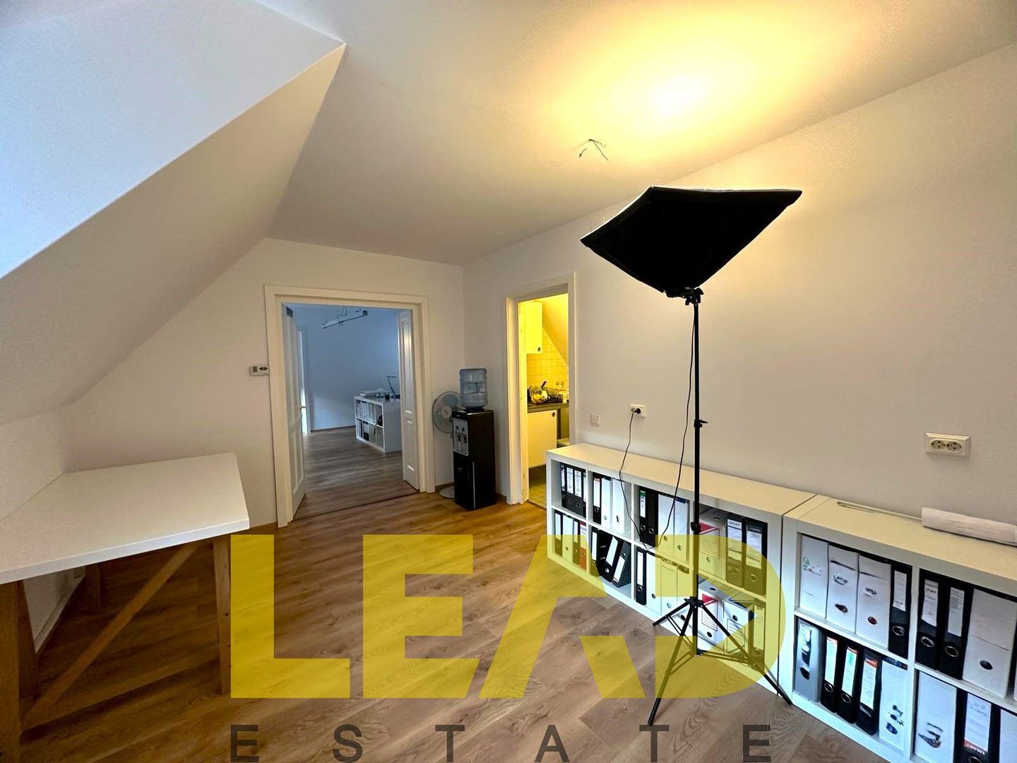 Spatiu modern pentru birouri, in Centrul Istoric al Brasovului - Poză 3