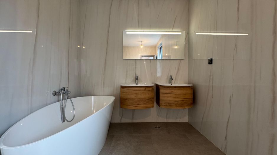 3 camere PREMIUM| 99.7 MP + 9.35 MP terasa - Poză 14