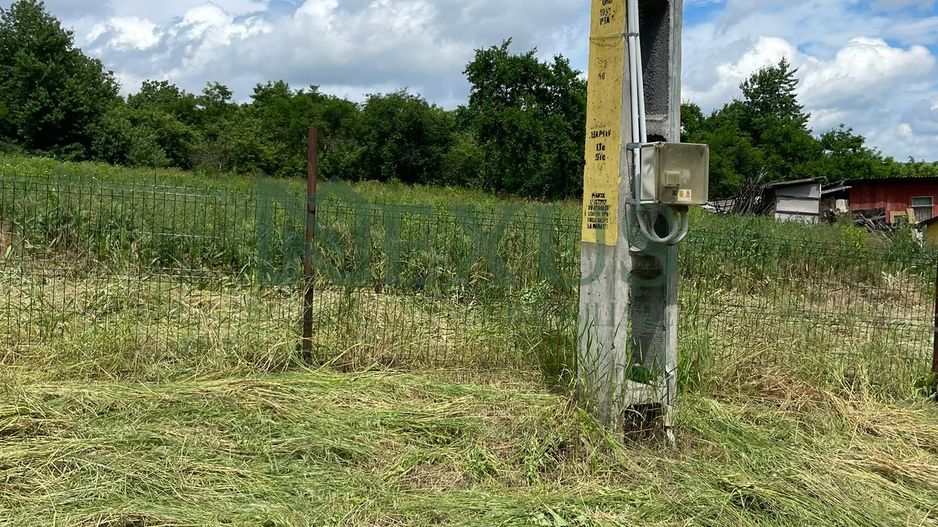 Casă bătrânească cu teren de 3.200 mp în Hertioana de Jos, jud.Bacău - Poză 10