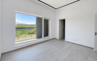 Casă modernă, parțial mobilată, cu garaj și teren de 815 mp, Șelimbăr - Poză 10