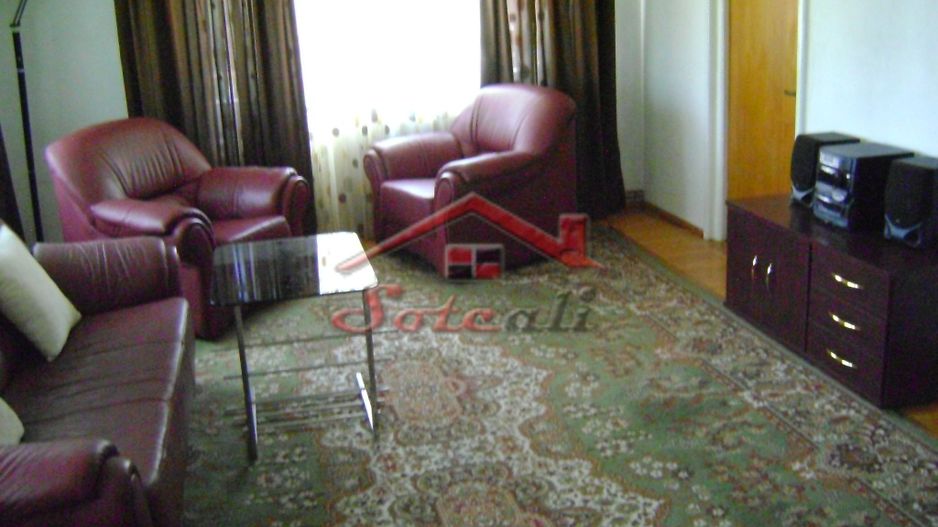 Casă / Vilă cu 7 camere de vânzare în Cornu - Poză 17