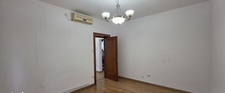 Vila cu 4 camere si mansarda, de inchiriere central - Poză 9