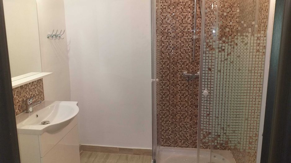 2 camere decomandat renovat complet, 5 minute metrou Costin Georgian - Poză 7
