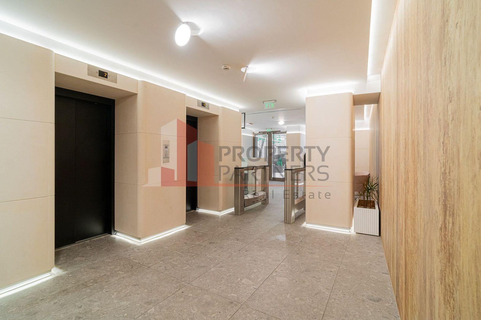 Spatiu comercial stradal - Pretabil restaurant / showroom - Victoriei - Poză 8