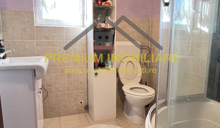 Casa de vanzare in Onesti - Poză 16