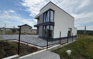 Casă modernă Hi-Tech de vânzare în Budești