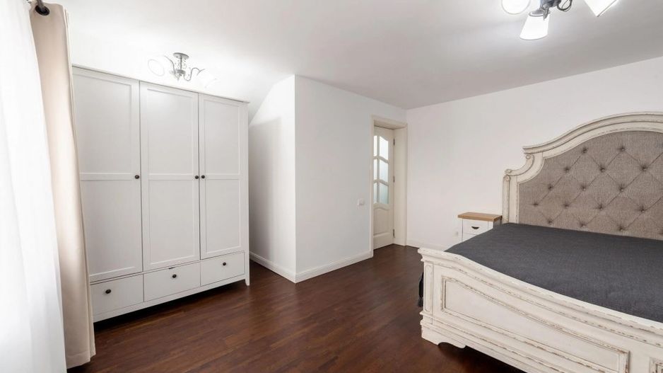 Casa moderna in Bradu - 3 camere,sauna proprie,mobilata , - Poză 12