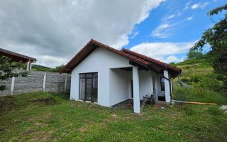 Casa Individuala 4 Camere, 2 Bai, Zona Cetate - Poză 1