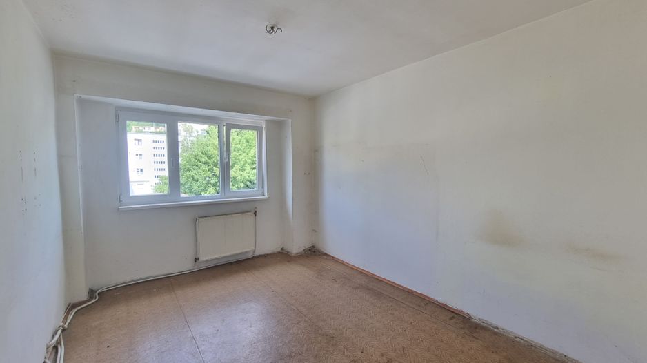 | Apartament cu 4 camere de vanzare | Cartierul Grigorescu | Etaj 2| - Poză 3