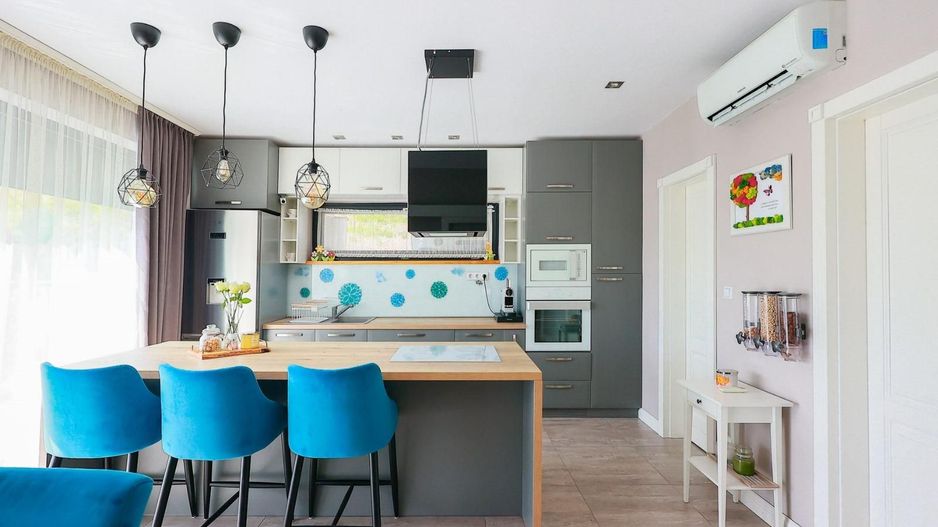 Vilă cu piscină, mobilată și utilată. Comision 0%. 410.000 Euro neg - Poză 12