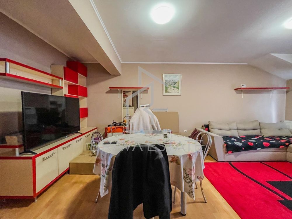 Apartament 3 camere, parcare zona Sub Cetate - Poză 2