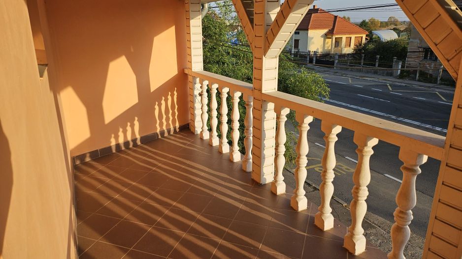 Ag EUROPA vinde casa individuala zona DARA cu 5 cam si teren 4ari. - Poză 1