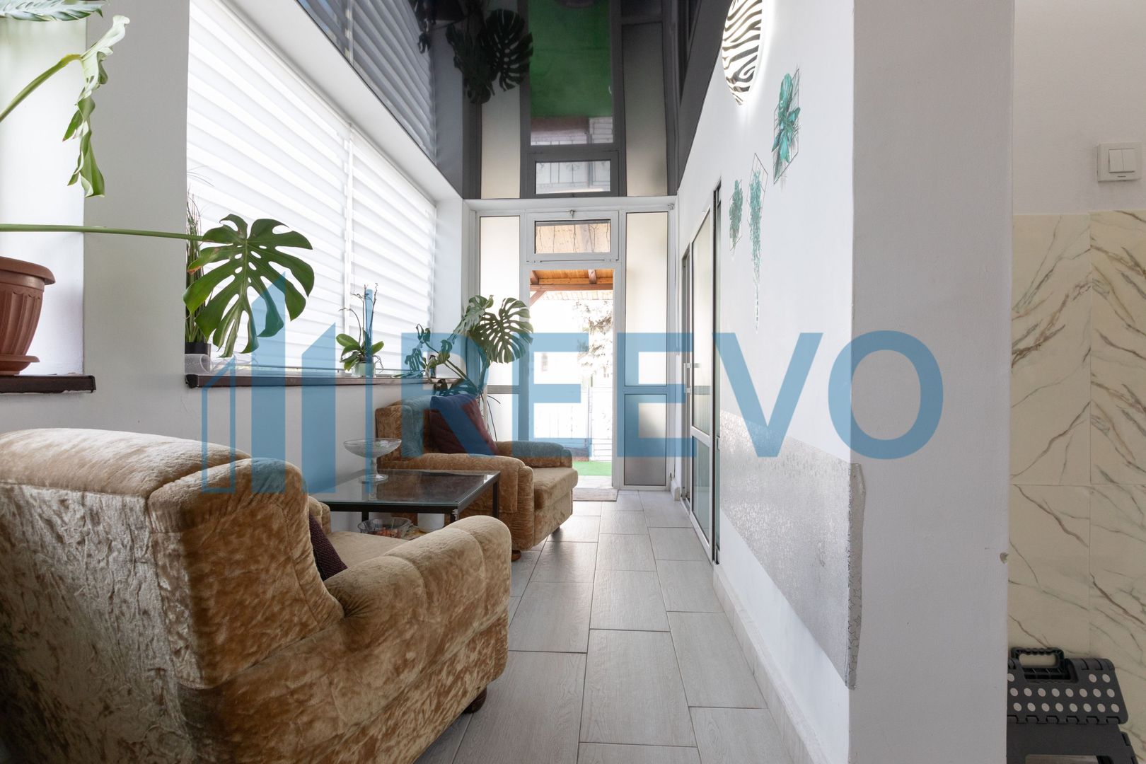 Clădire și teren de investiție, central Roman - Poză 13