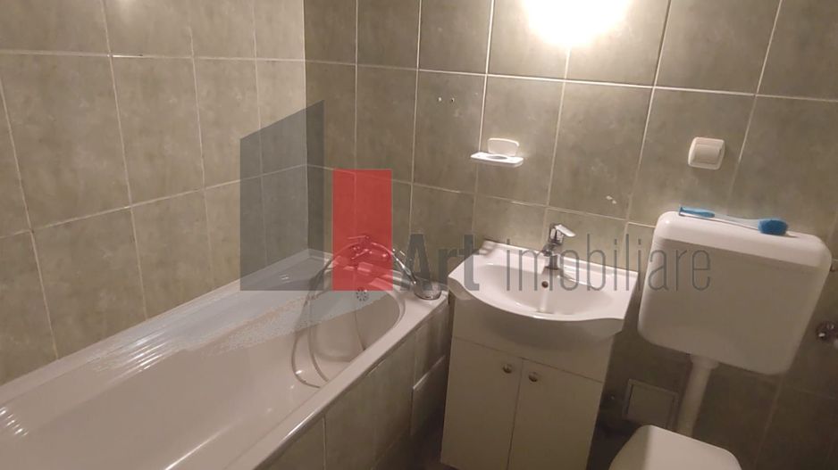 Vânzare apartament 4 camere decomandat Bd. Brâncoveanu - Izvorul Mureșului - Poză 13