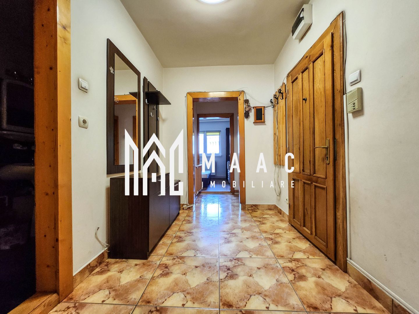 Apartament 2 camere | 2 balcoane | Etaj 1 | Rusciorului Simpa - Poză 1