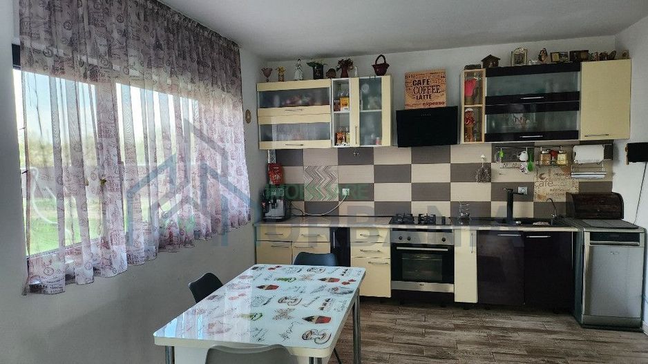 Casă de vânzare în Dancu, 180 mp utili, teren 530 mp, construită în 2018 - Poză 4