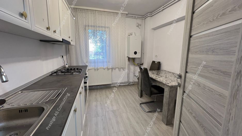 Apartament 2 camere | Recent Renovat Etaj 1 | Zona Gh. Lazar - Poză 1
