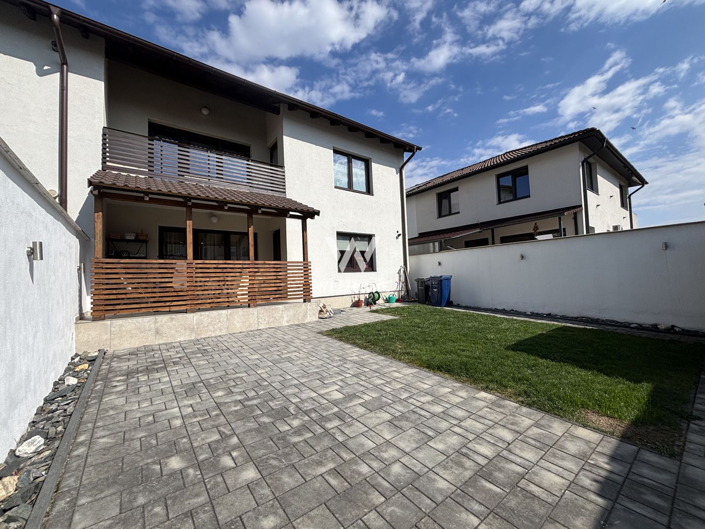 Casa generoasa LA CHEIE, curte 200 mp in Selimbar - Poză 29