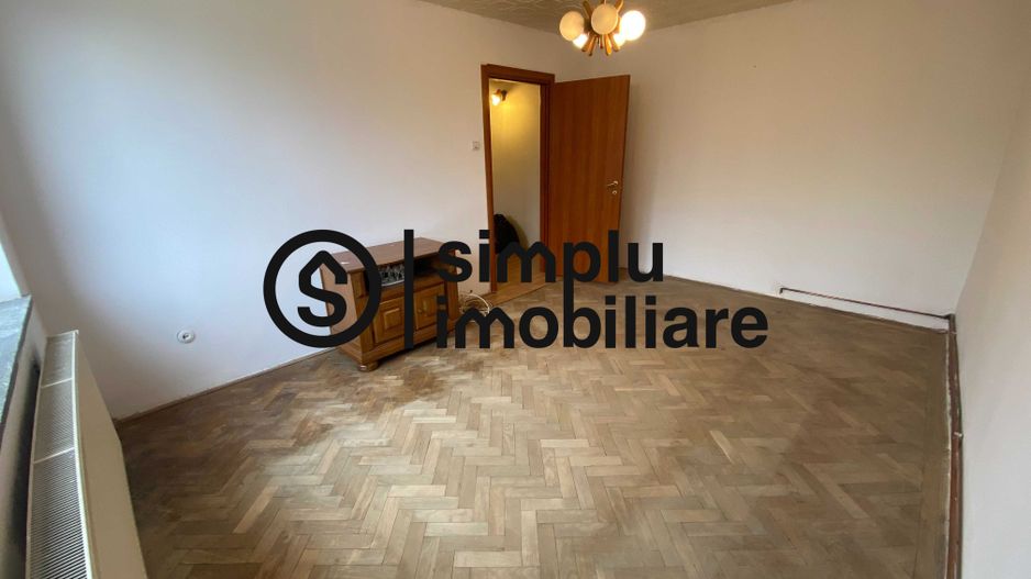 2 camere decomandate, etaj 2/4, cofetaria Sweet Escape - 95 000 Euro - Poză 1