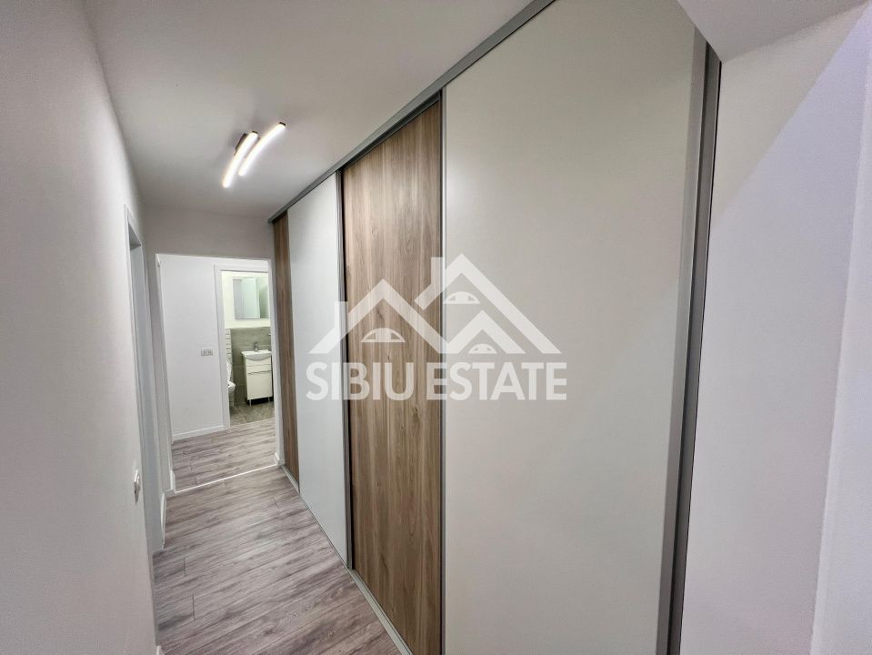 Apartament 4 camere renovat, 79 mp cu logie, Vasile Aaron, Sibiu - Poză 4