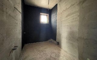 Duplex separat prin garaj si superpozitie - Poză 10