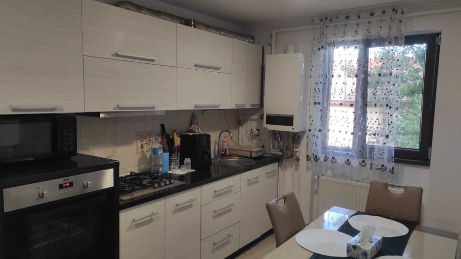 Apartament de vanzare - Poză 1