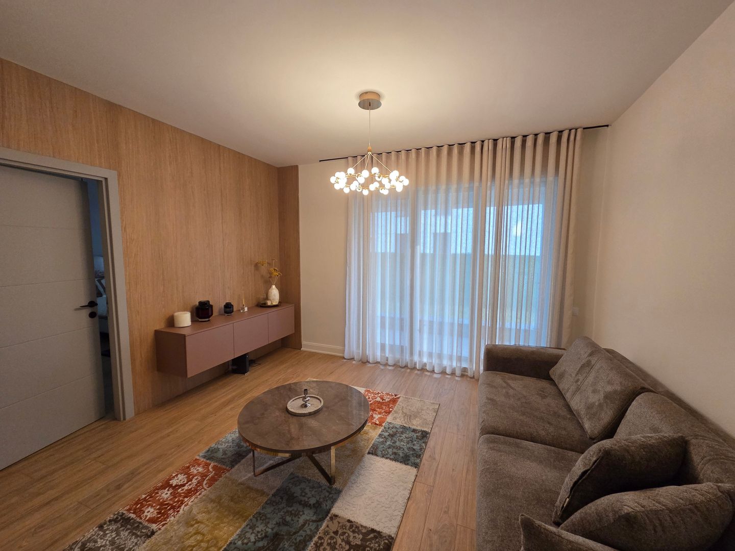 Apartament 2 camere de vânzare +curte - Poză 3