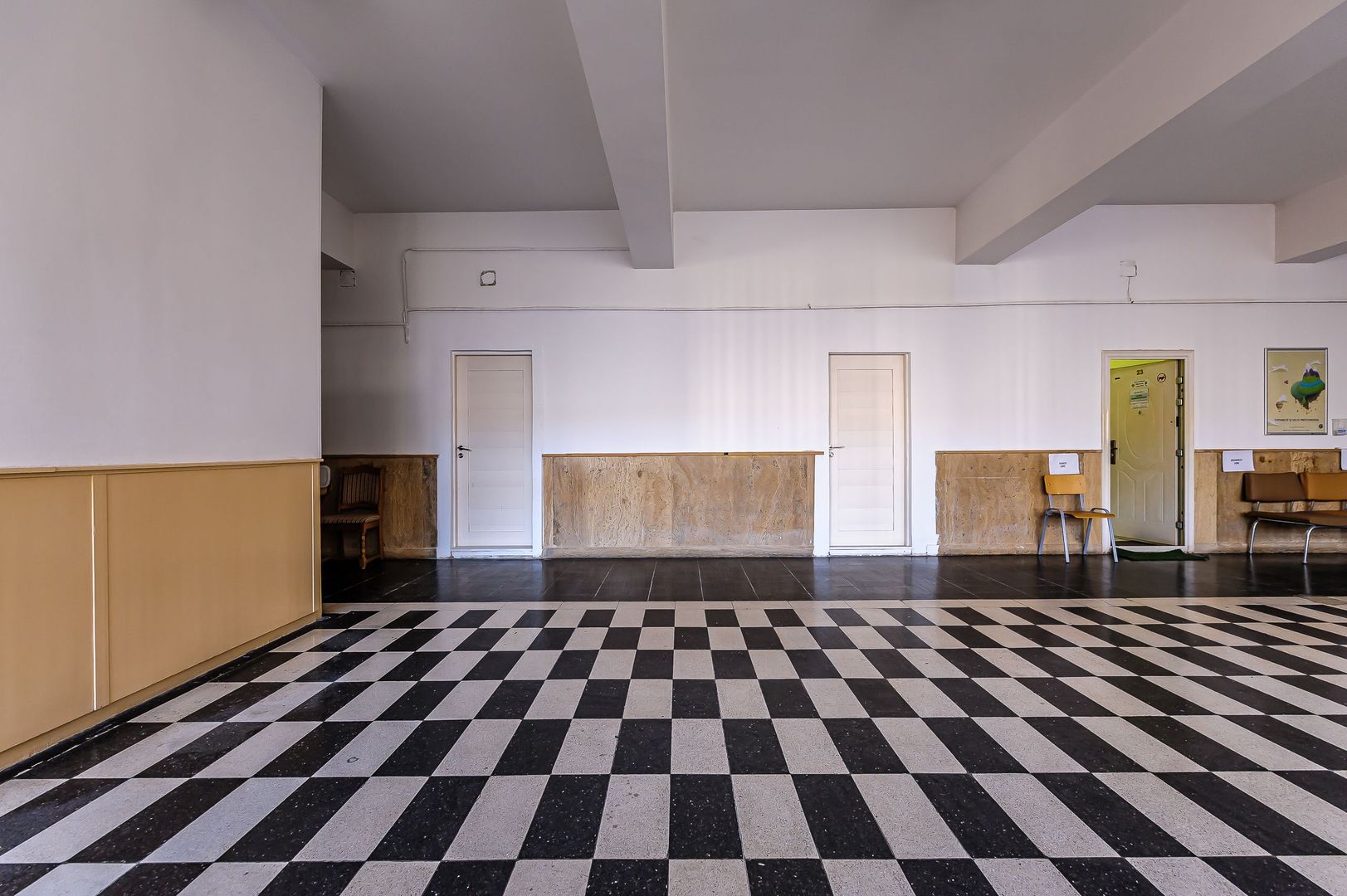 CABINET MEDICAL PREGĂTIT PENTRU CASA DE ASIGURĂRI POLICLINICA DE STAT - Poză 4