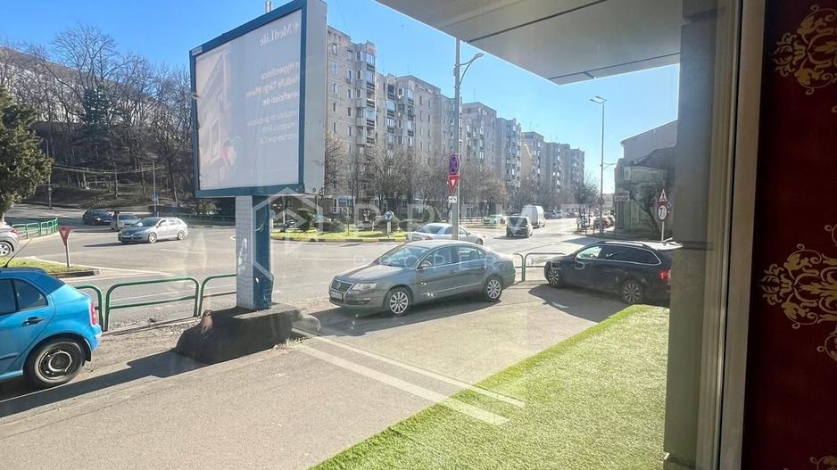 Spatiu comercial 150 mp | Zona 7 Noiembrie | Vad exceptional - Poză 1